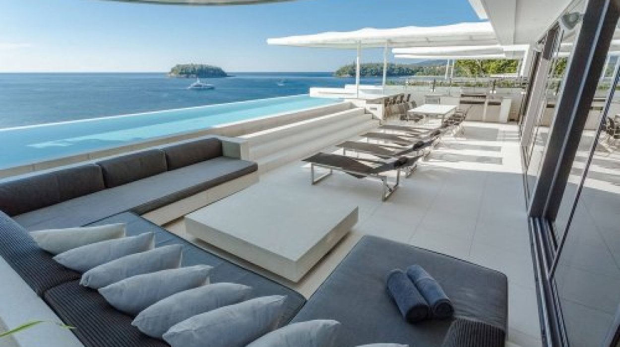 ПЕНТХАУС ВИЛЛА SKY POOL С ЧЕТЫРЬМЯ СПАЛЬНЯМИ