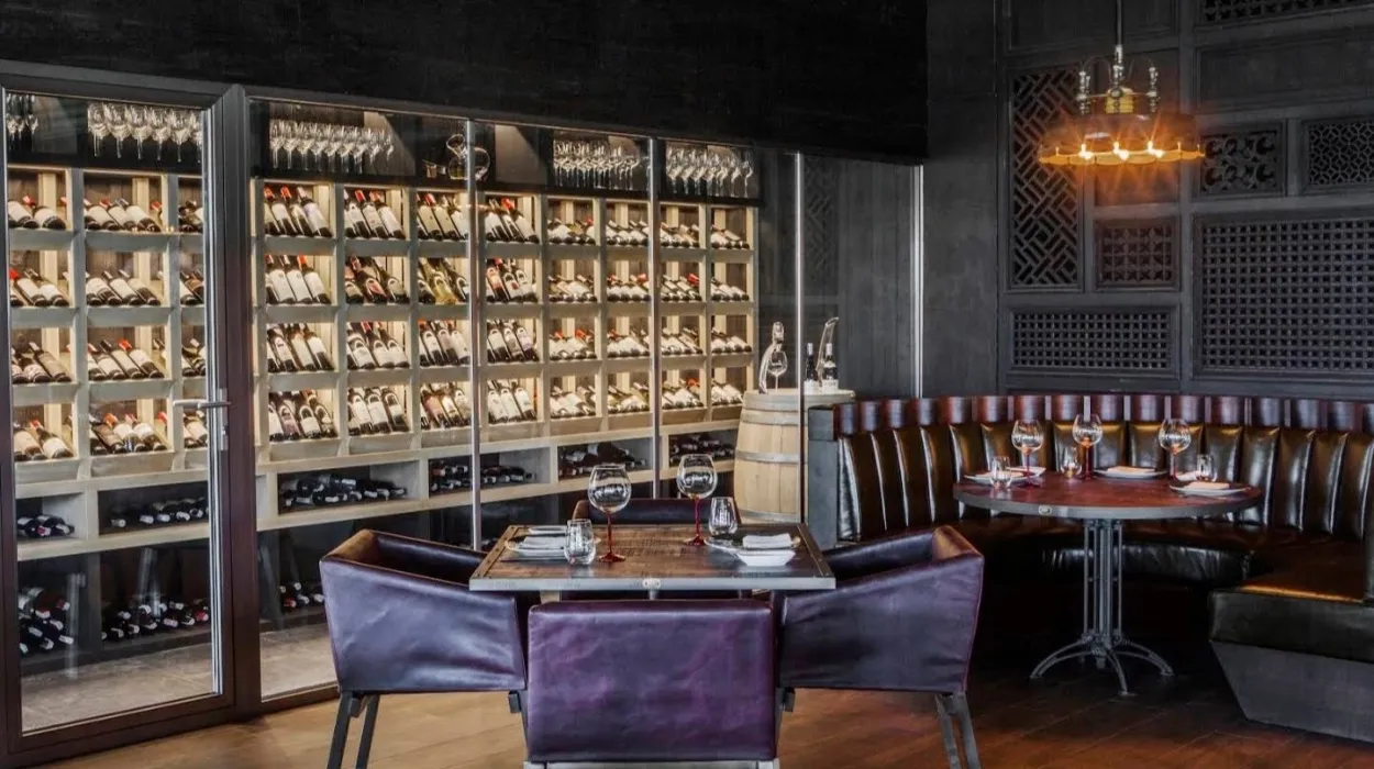 Age Restaurant