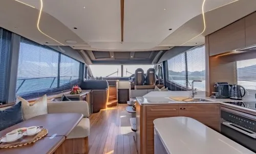 Моторная яхта Princess S72ft — 13