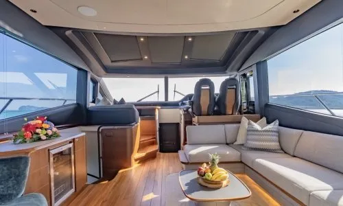 Моторная яхта Princess S72ft — 15