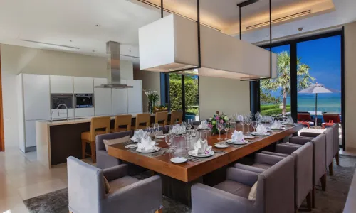 Вилла с 9 спальнями и с видом на море в проекте Зе Бэй, район Мыс Яму