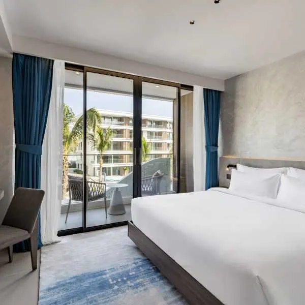 Элегантный номер Premier с видом на бассейн в Kora Beach Resort - photo 2