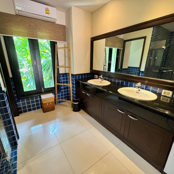 Property image - gallery 11