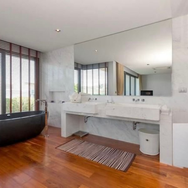Property image - gallery 11