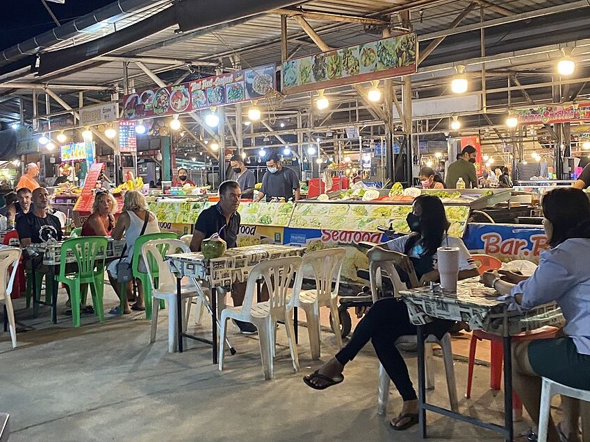 Naka Weekend Market — Юг Пхукет-Тауна, рядом с Central